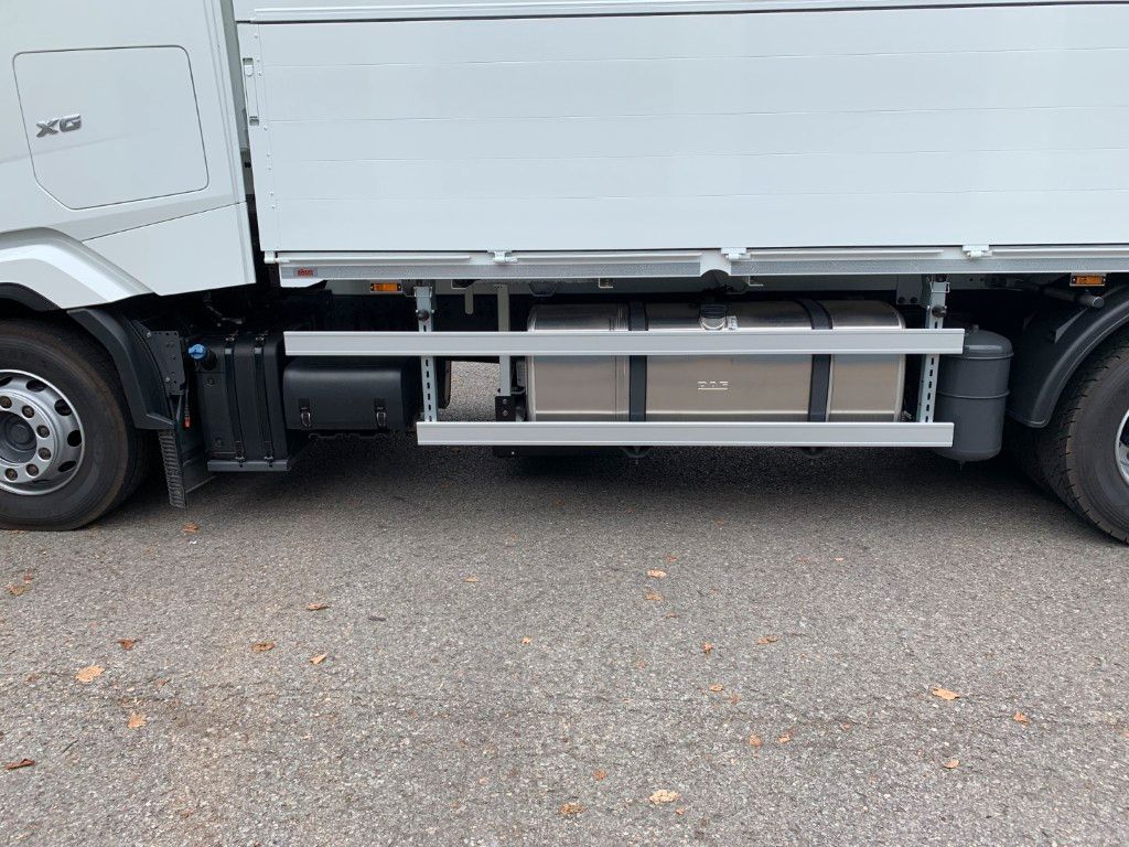 Fahrzeugabbildung DAF FAN XG 480 Swing-Board mit LBW