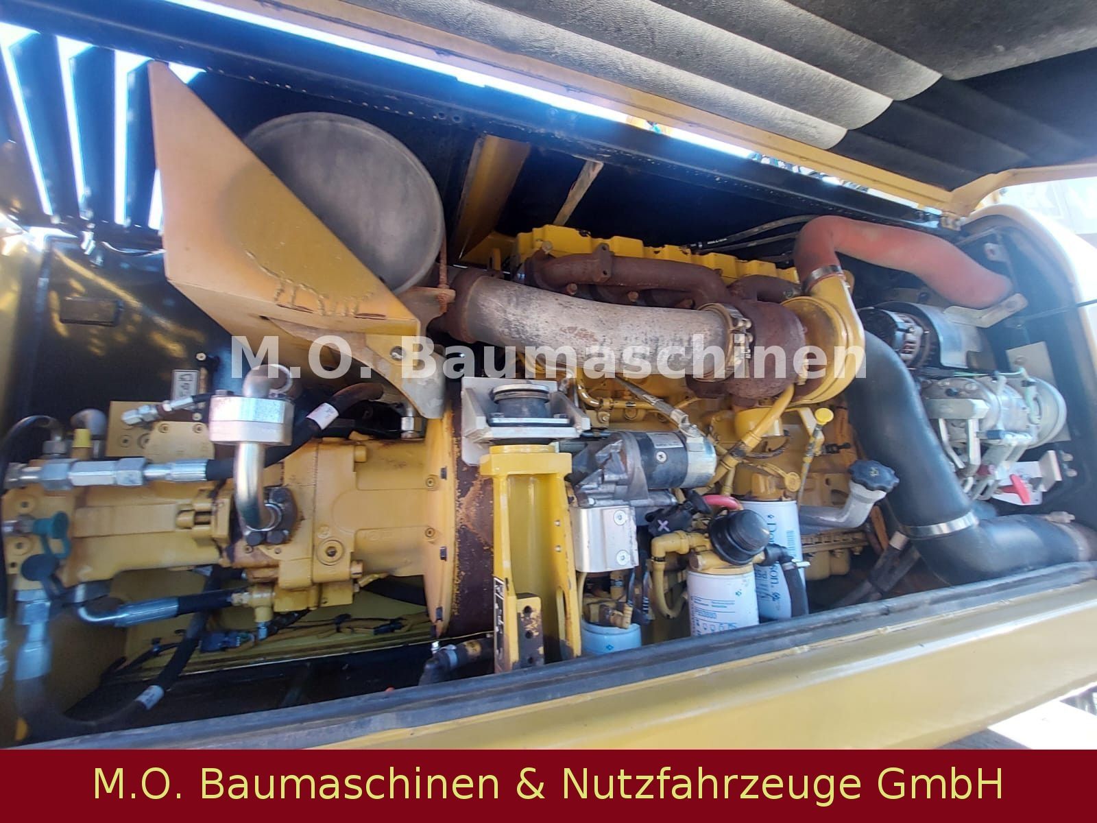 Fahrzeugabbildung CAT M 318 D  / SW /Hammerline / VSA / AC /