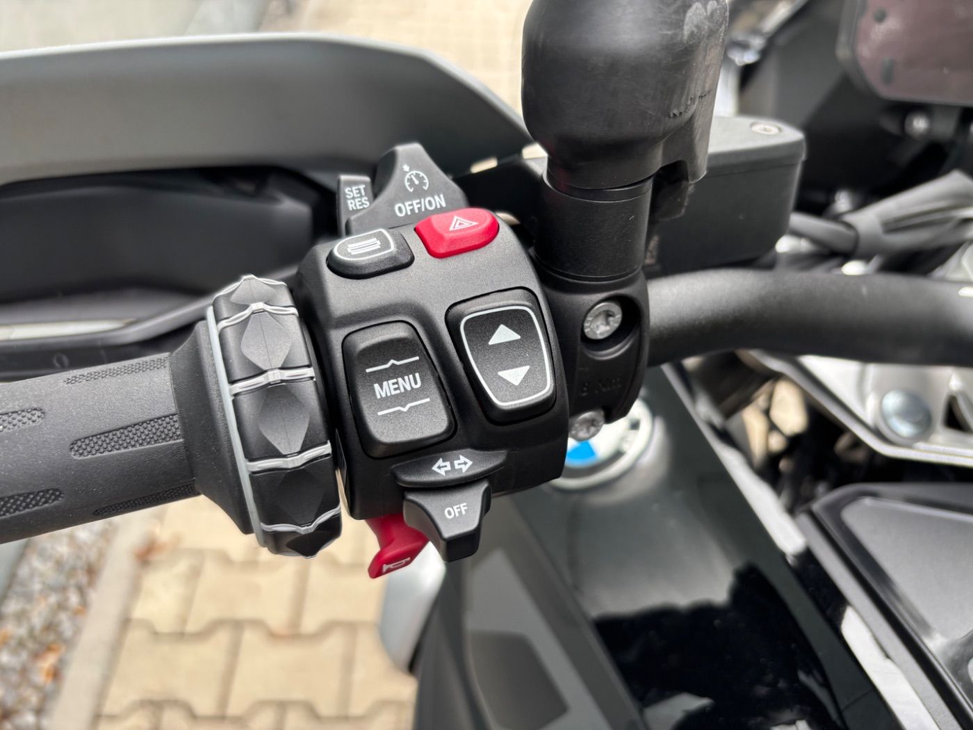 Fahrzeugabbildung BMW R 1300 GS Triple Black 3 Pakete