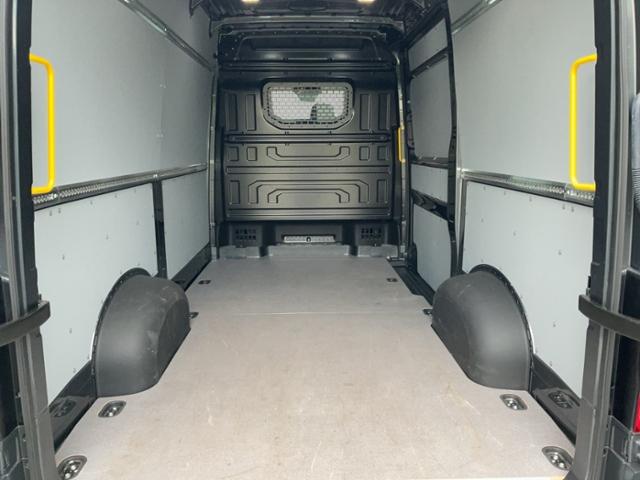 Volkswagen Crafter 35 Kasten 2,0 l TDI MR AHK+KAMERA+GRA+NA
