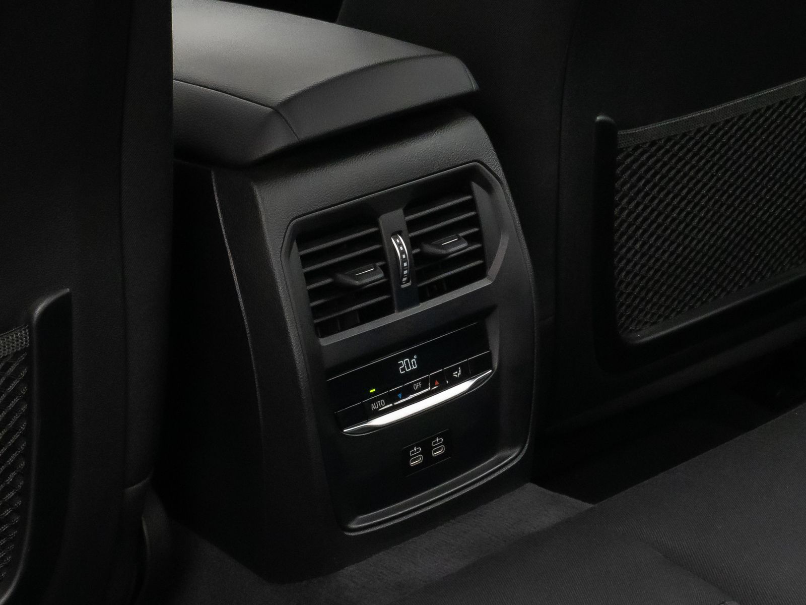 Fahrzeugabbildung BMW 320e DAB HUD Komfort LED Sport Stop&Go 17Zoll