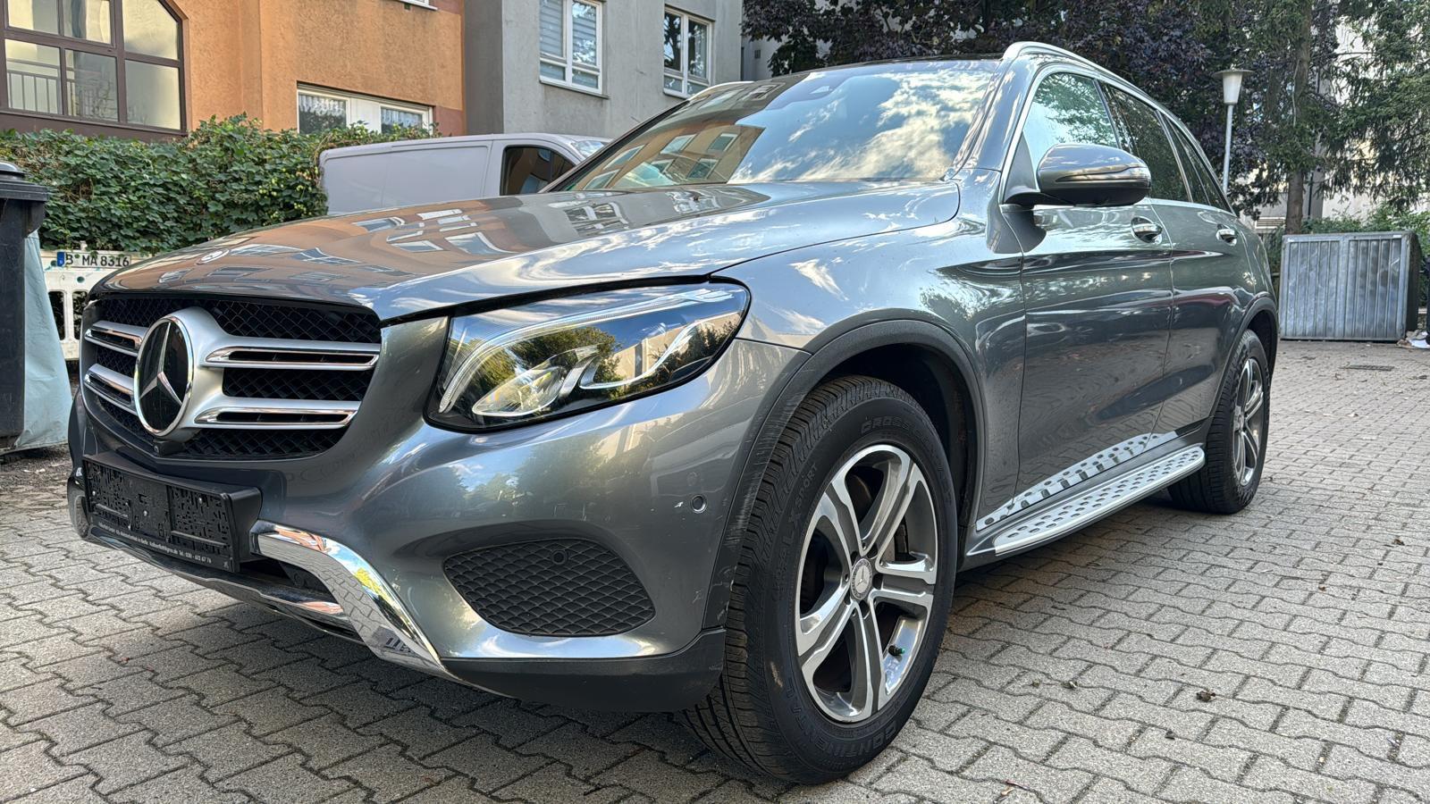 Mercedes-Benz GLC 250  AMG Optik  4Matic Absolut Voll !!!!!