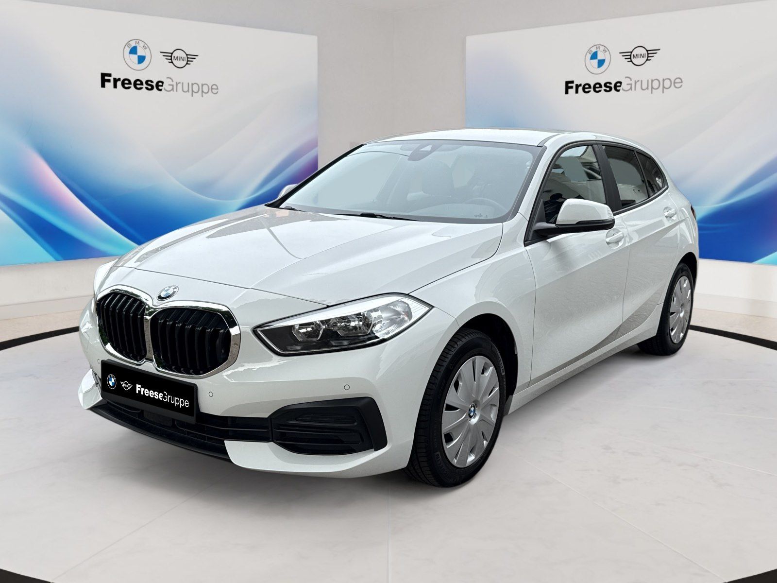 BMW 116d LORDOSE SHZ WIRELESS CHARGING ABS ESP Navi
