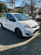 Toyota Yaris 1,0-l-VVT-i - - Toyota in Mönchengladbach