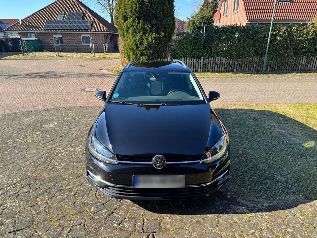 Image of Volkswagen Golf