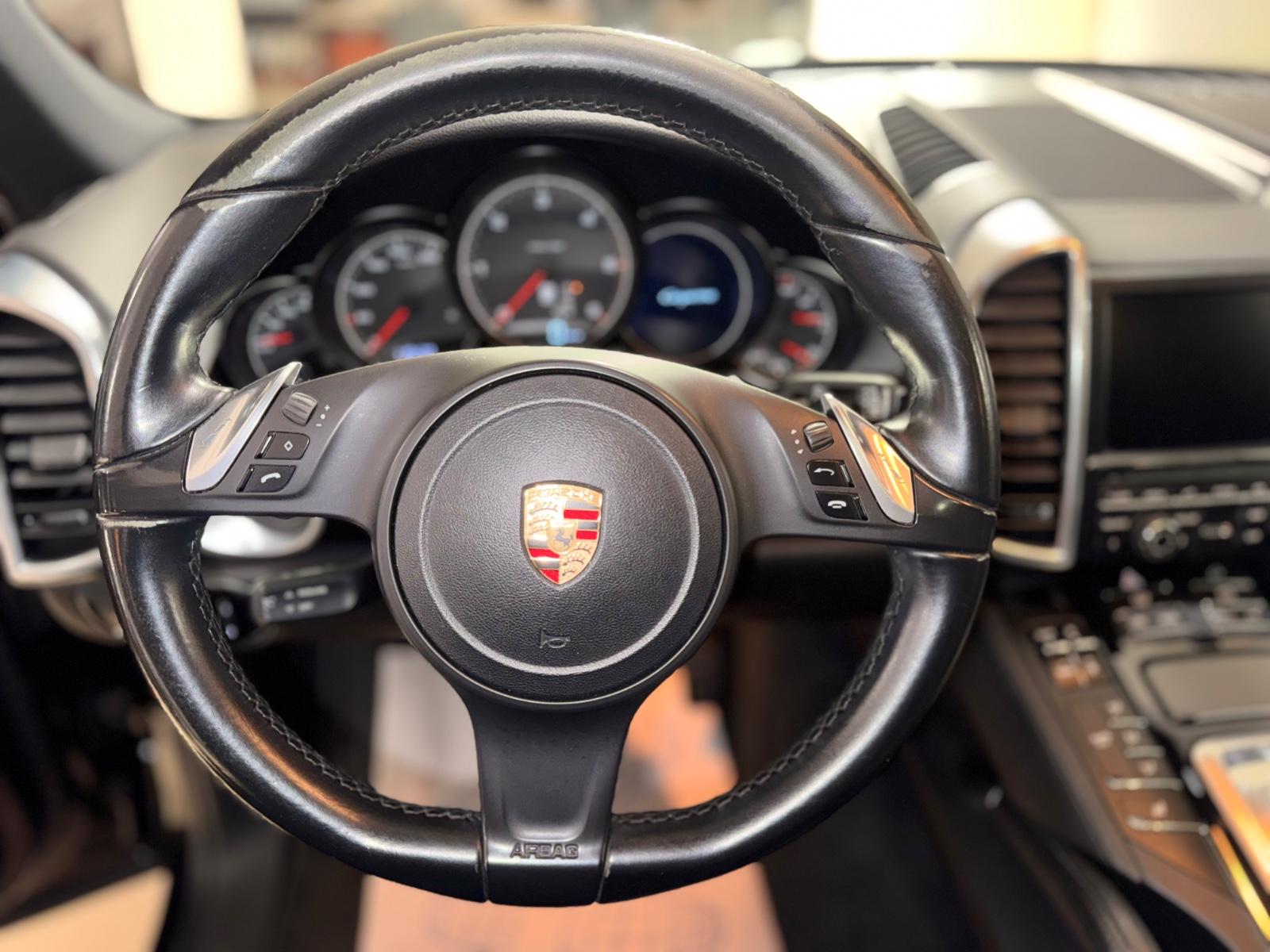 Porsche Cayenne 3.0 d Pano/Leder/Xenon/Navi/Kamera