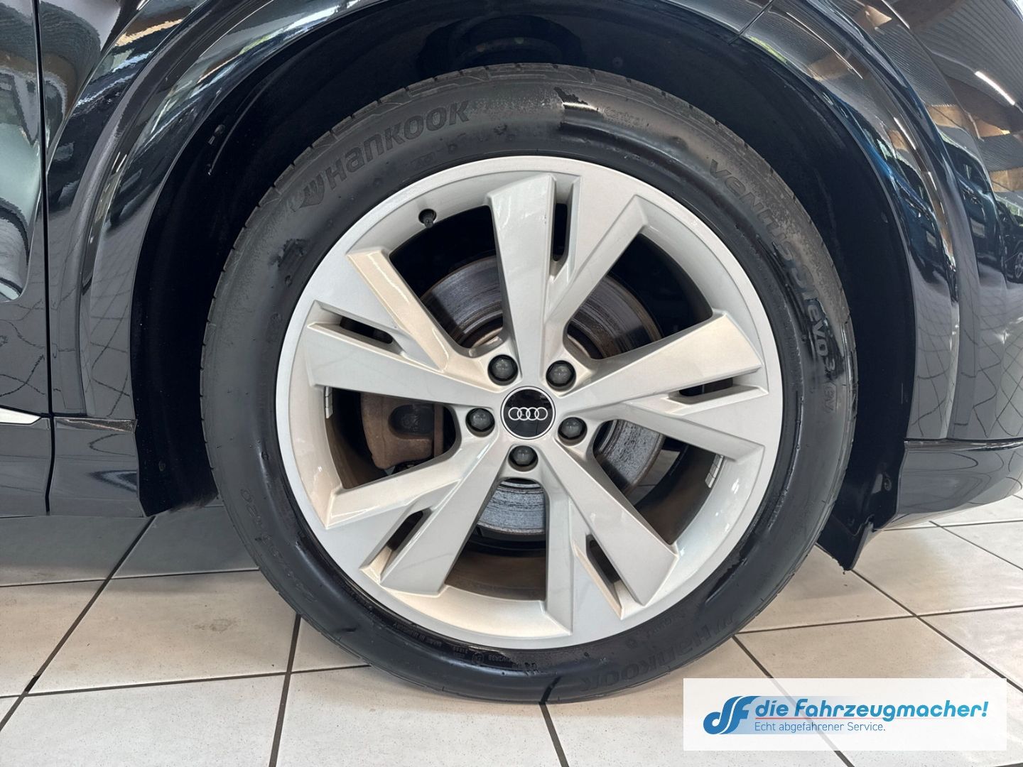 Fahrzeugabbildung Audi Q4 e-tron 45 quattro Sportpaket Navi Leder Digit