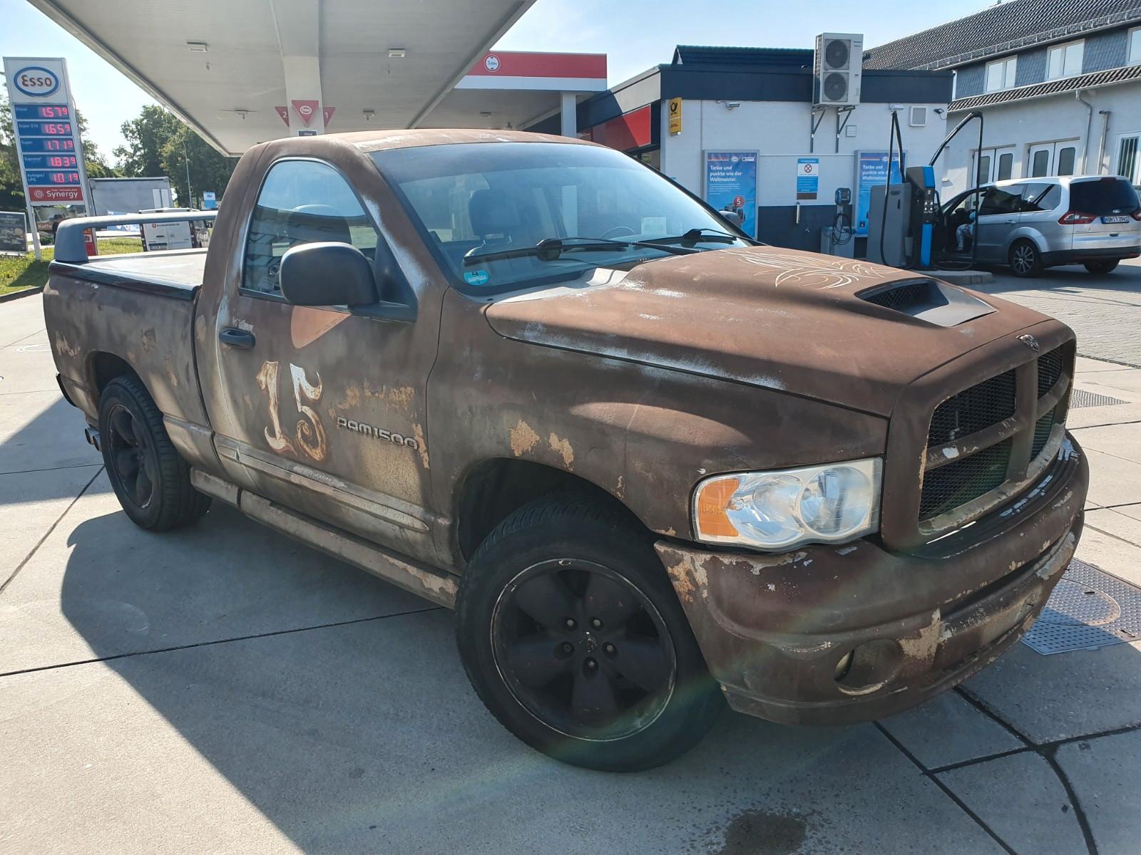 Dodge Ram 2005 — двигун 5.654 cm³, 349 HP (257kW)
