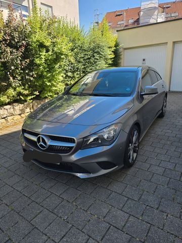 MERCEDES-BENZ CLA 200 Shooting Brake -