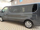 Renault Trafic Combi 7 Sitze - Renault Megane: Van