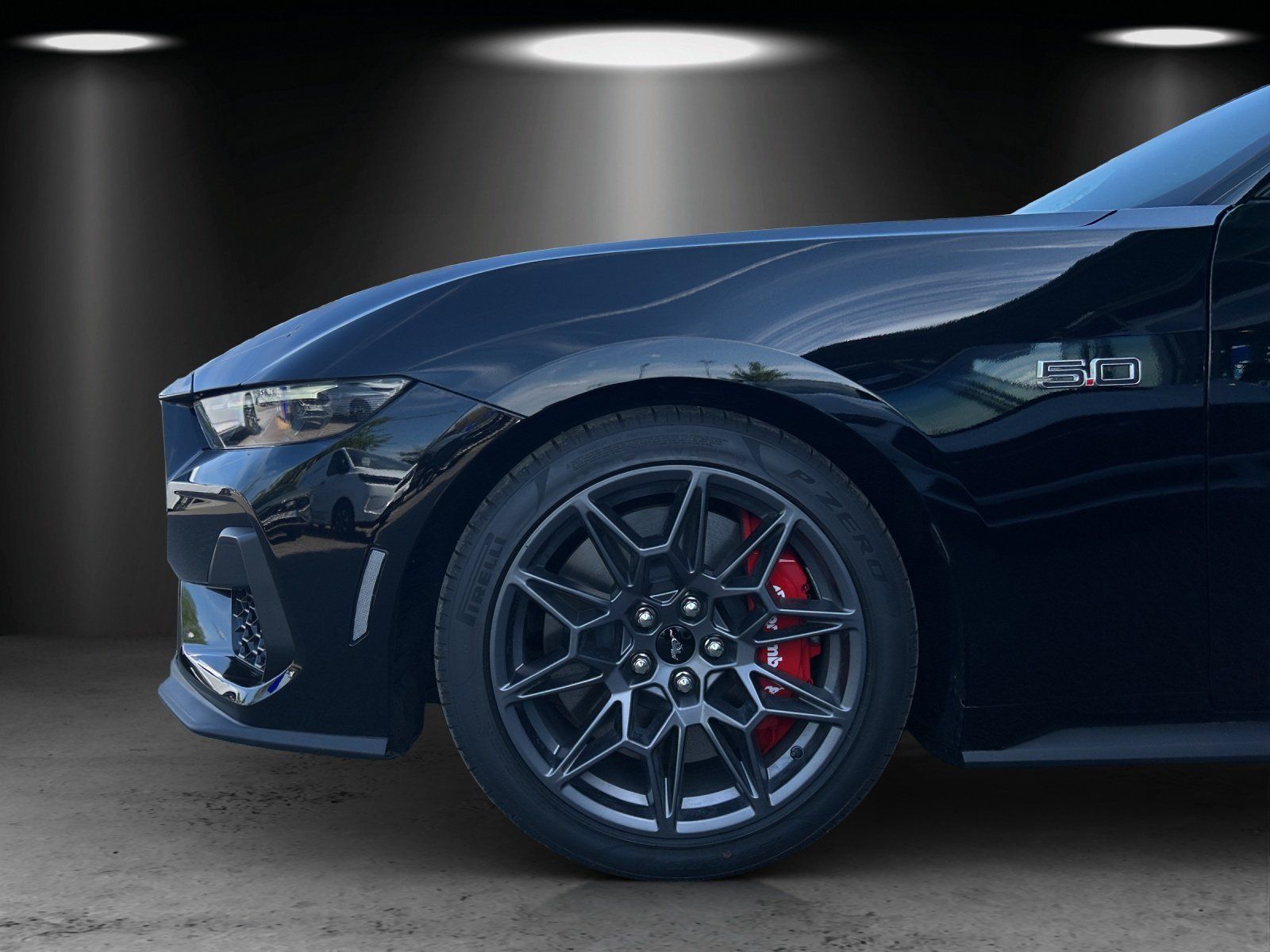 Fahrzeugabbildung Ford Mustang Fastback GT MagneRide Bremsen Rot