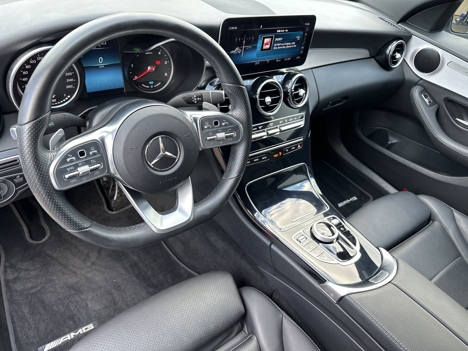 Fahrzeugabbildung Mercedes-Benz C 300de AMG-Line NAV+LED+KAMERA+CARPLAY+DAB+1H