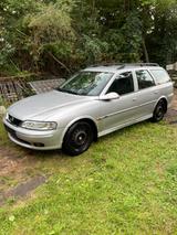Opel Vectra 1.8 16V Edition 2000 Klima AHK RCD WR - gebrauchte Opel Vectra aus dem Jahr 2000