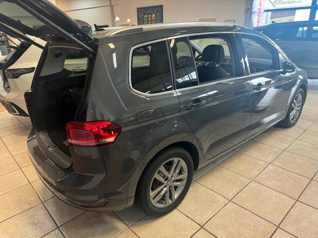 Fahrzeugabbildung Volkswagen Touran Comfortline BMT/Start-Stopp LED 7 Sitzer