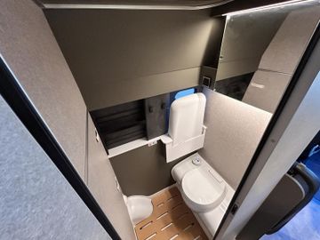 HYMER ERIBA HYMERCAR Grand Canyon S CrossOver 4x4 Winterp. AHK Solar