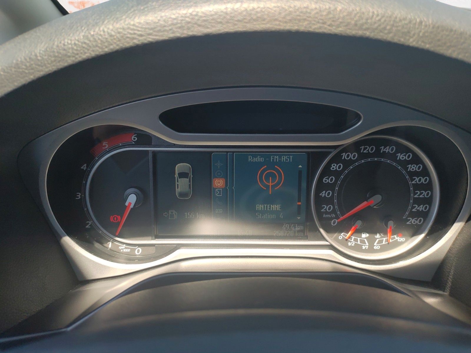 Fahrzeugabbildung Ford S-Max Titanium ! PDC ! XENON ! ele. Sitz ! TOUCH