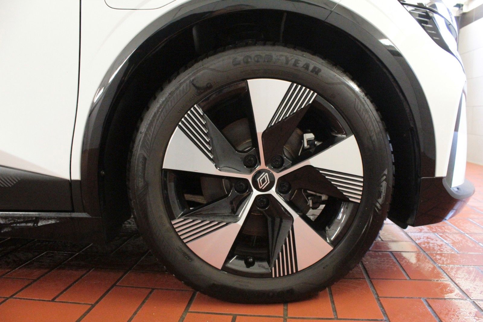 Fahrzeugabbildung Renault Megane E-Tech Electric Equilibre  boost charge