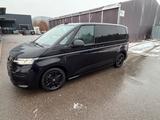 Volkswagen T7 Multivan 2,0 TDI, 8-fach bereift, Top Zustand