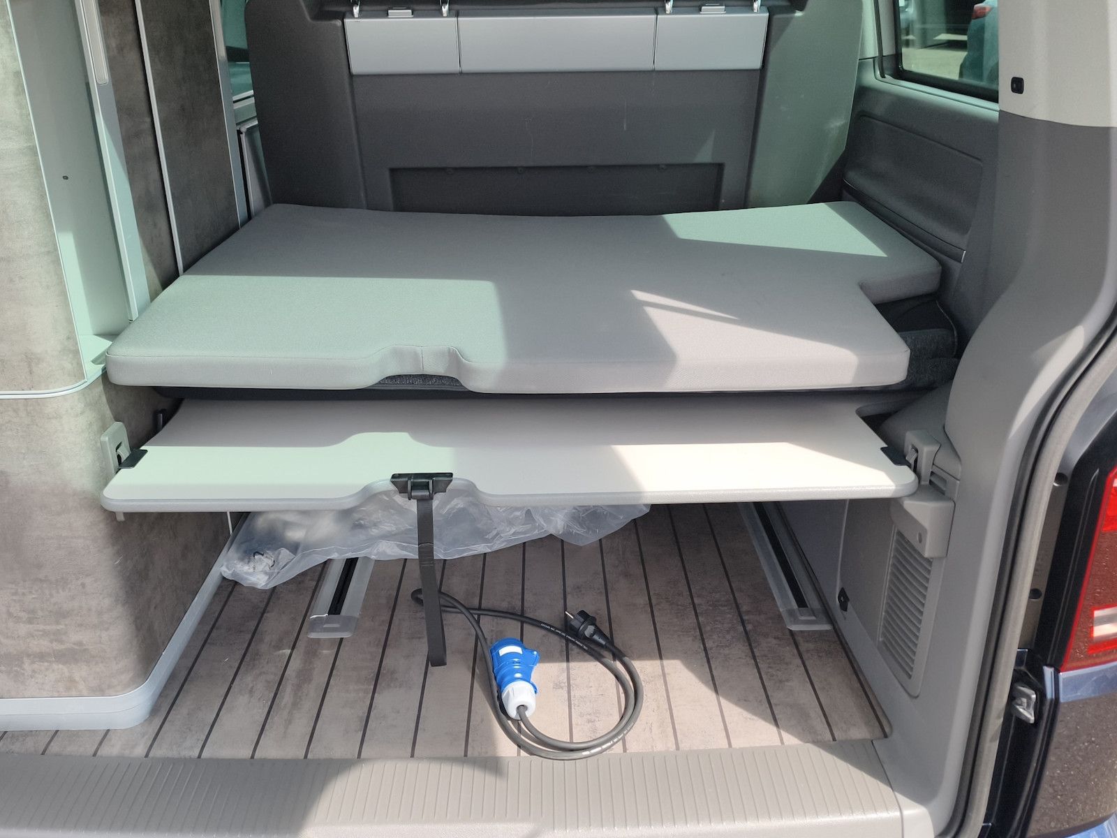 Volkswagen T6.1 Multivan California Ocean Behindertengerech foto 24