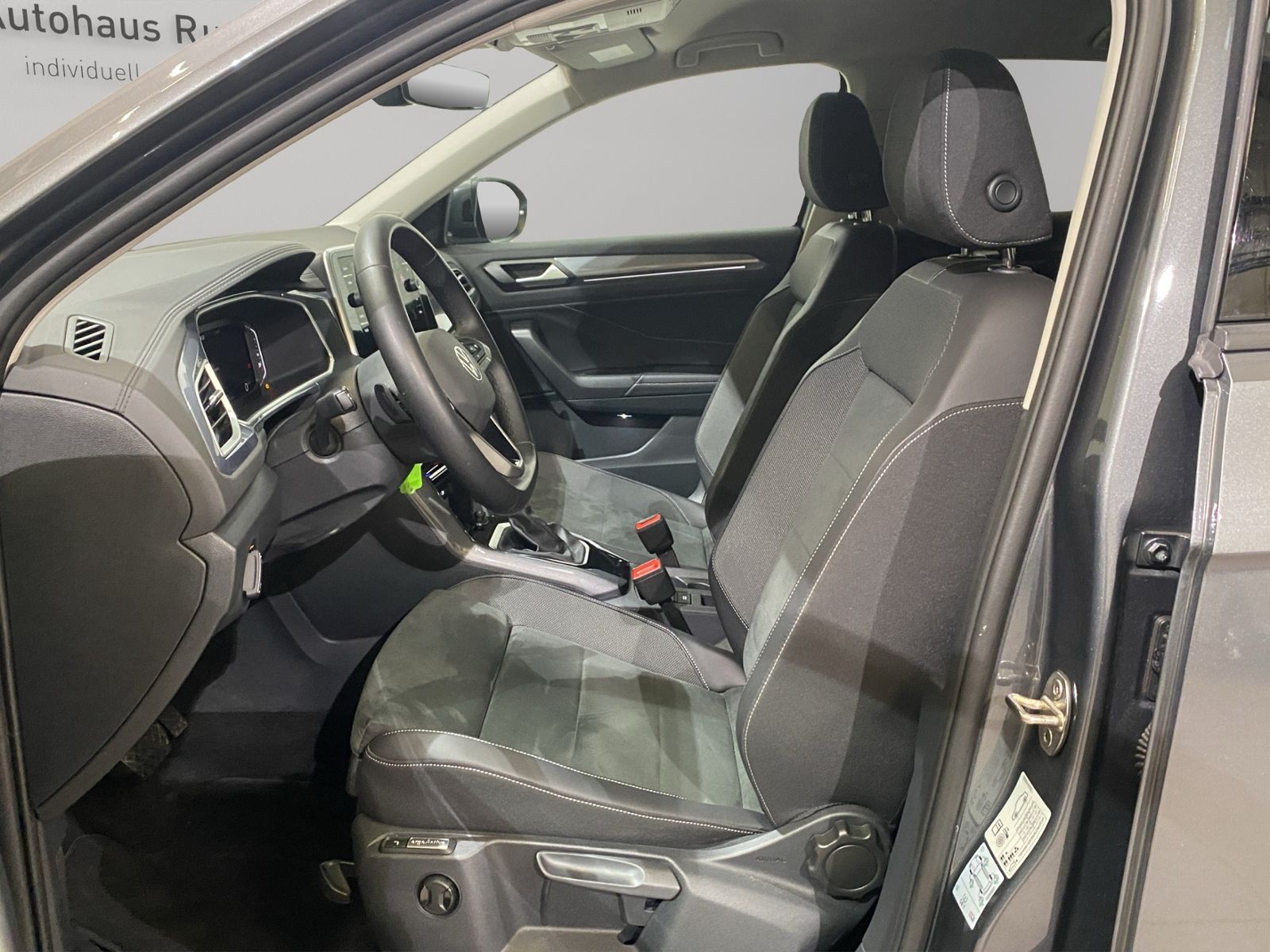 Volkswagen T-Roc 1.5 TSI DSG Style Navi LED RFK foto 5