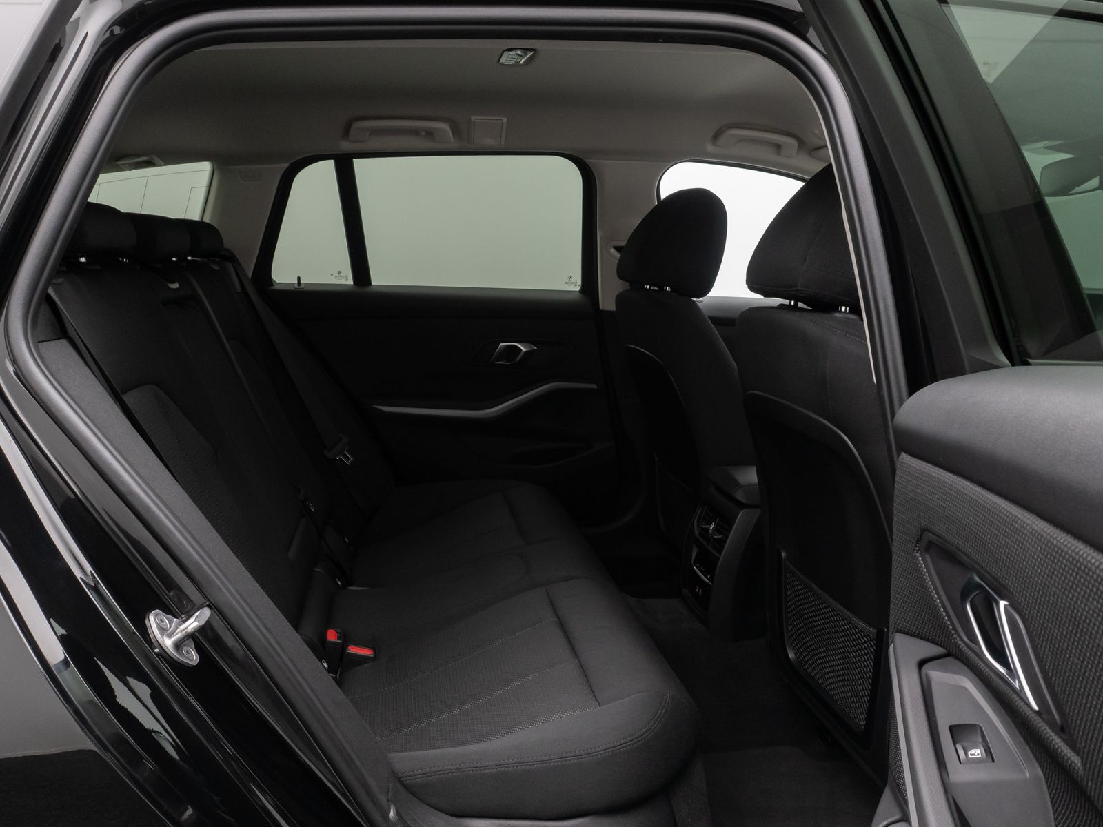 Fahrzeugabbildung BMW 320d CockpitPro PDC GeschwindigReg DAB Sitzhzng