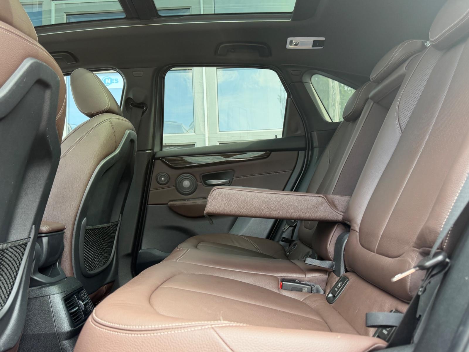BMW 225 XE*LUXURY*PANO*LEDER*KAM*HARMAN*MEMORY*KEY*