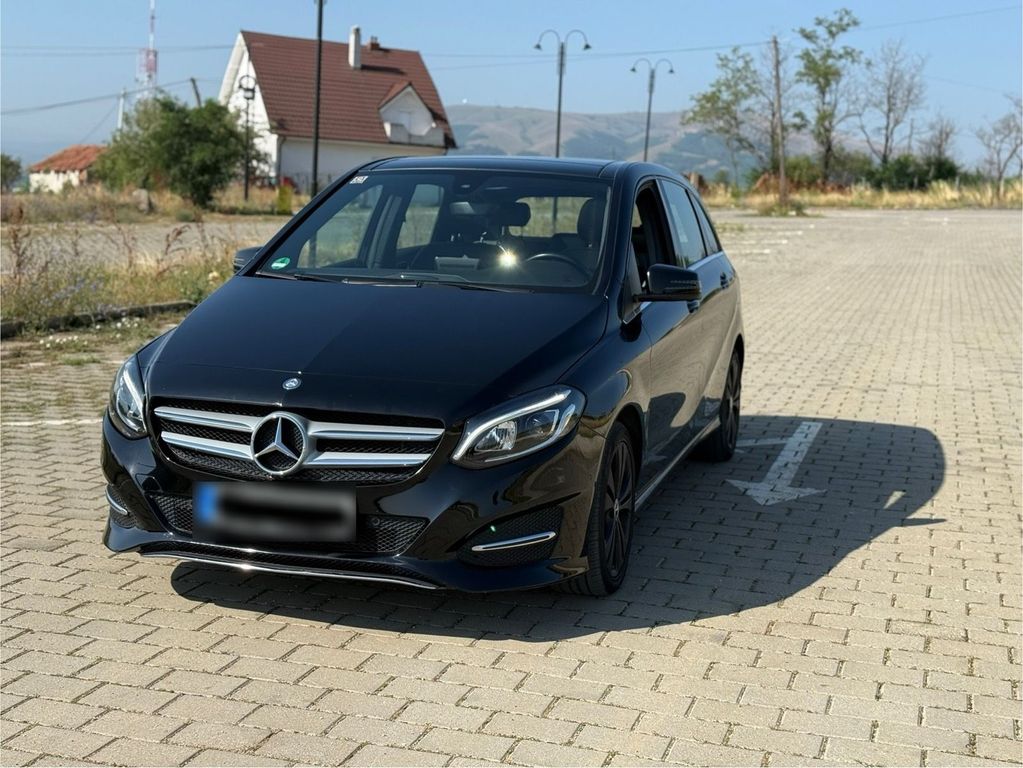 Image of Mercedes-Benz B 220