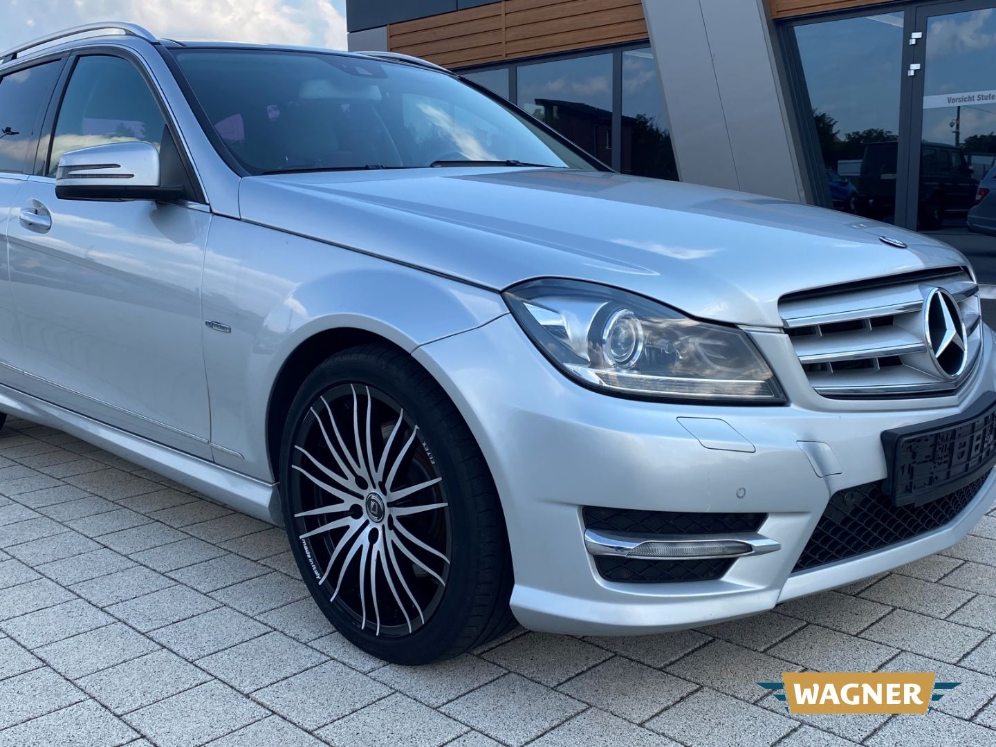 Fahrzeugabbildung Mercedes-Benz C 300 T - CDI 4Matic *Leder*Standheizung *Automa