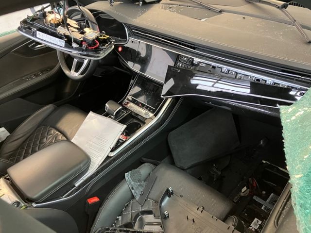 SQ8 4.0 TFSI quattro KLIMA LED NAVI LEDER ALU