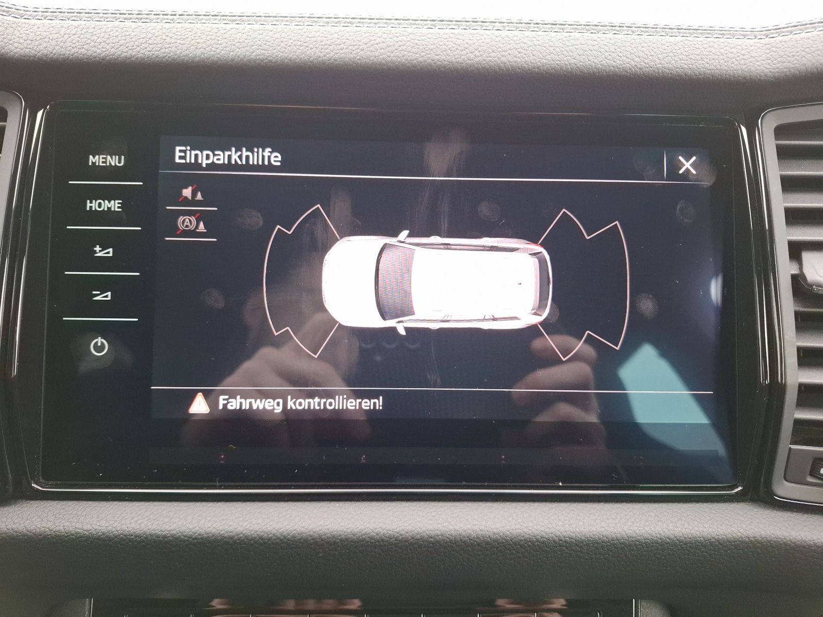 Fahrzeugabbildung SKODA Kodiaq TSI Sportline DSG Matrix Navi AID GRA PDC