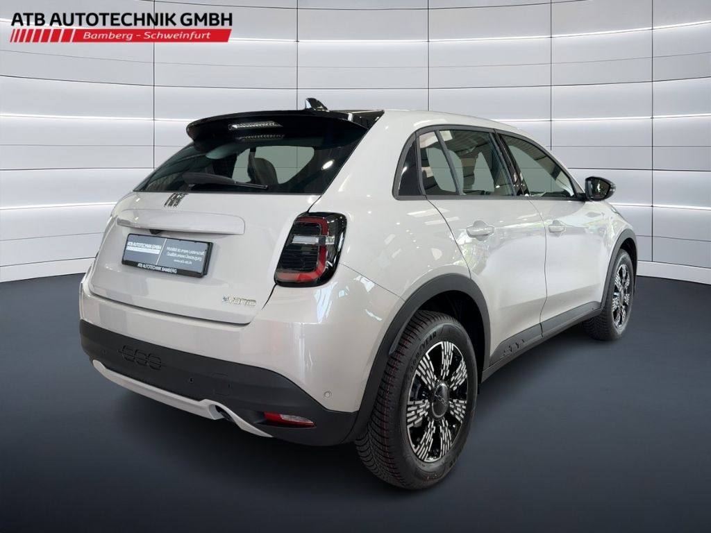 Fahrzeugabbildung Fiat 600 Hybrid Business Edition LMF ALWETTER, PDC, N