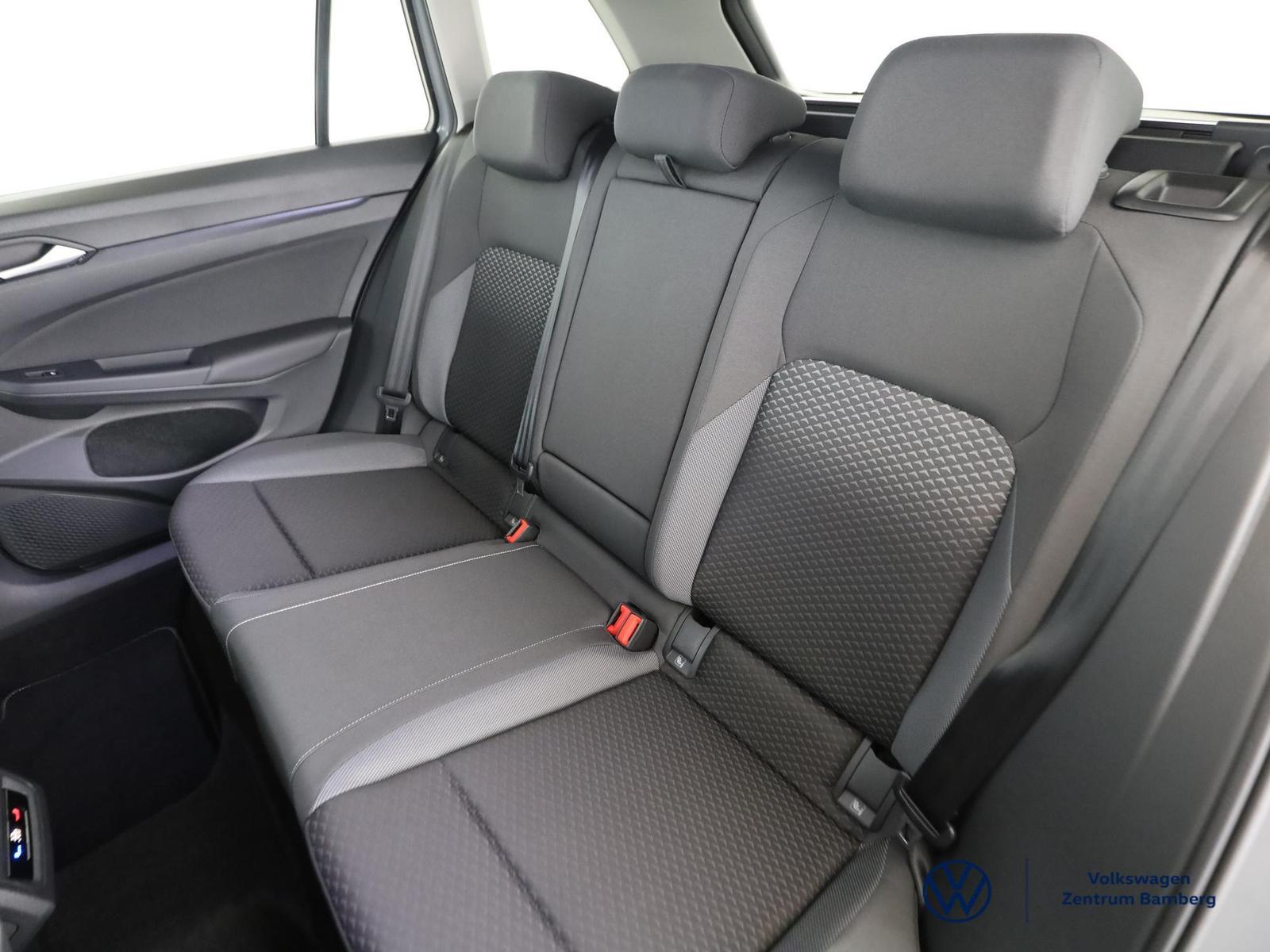 Volkswagen Golf VIII Variant 1.0eTSI Active DSG+HUD+RFK+ACC, миниатюра 8