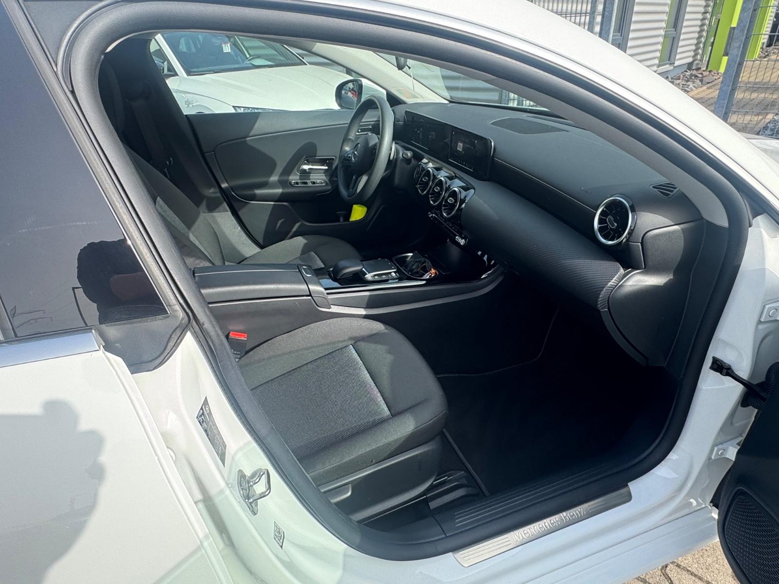 Mercedes-Benz CLA Shooting Brake 200 d LED ALU ́S 1 HAND, миниатюра 12