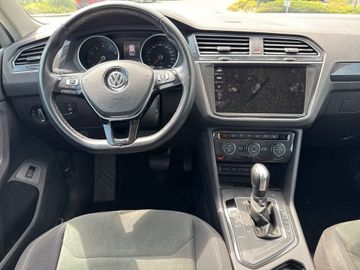 Volkswagen Tiguan - 12