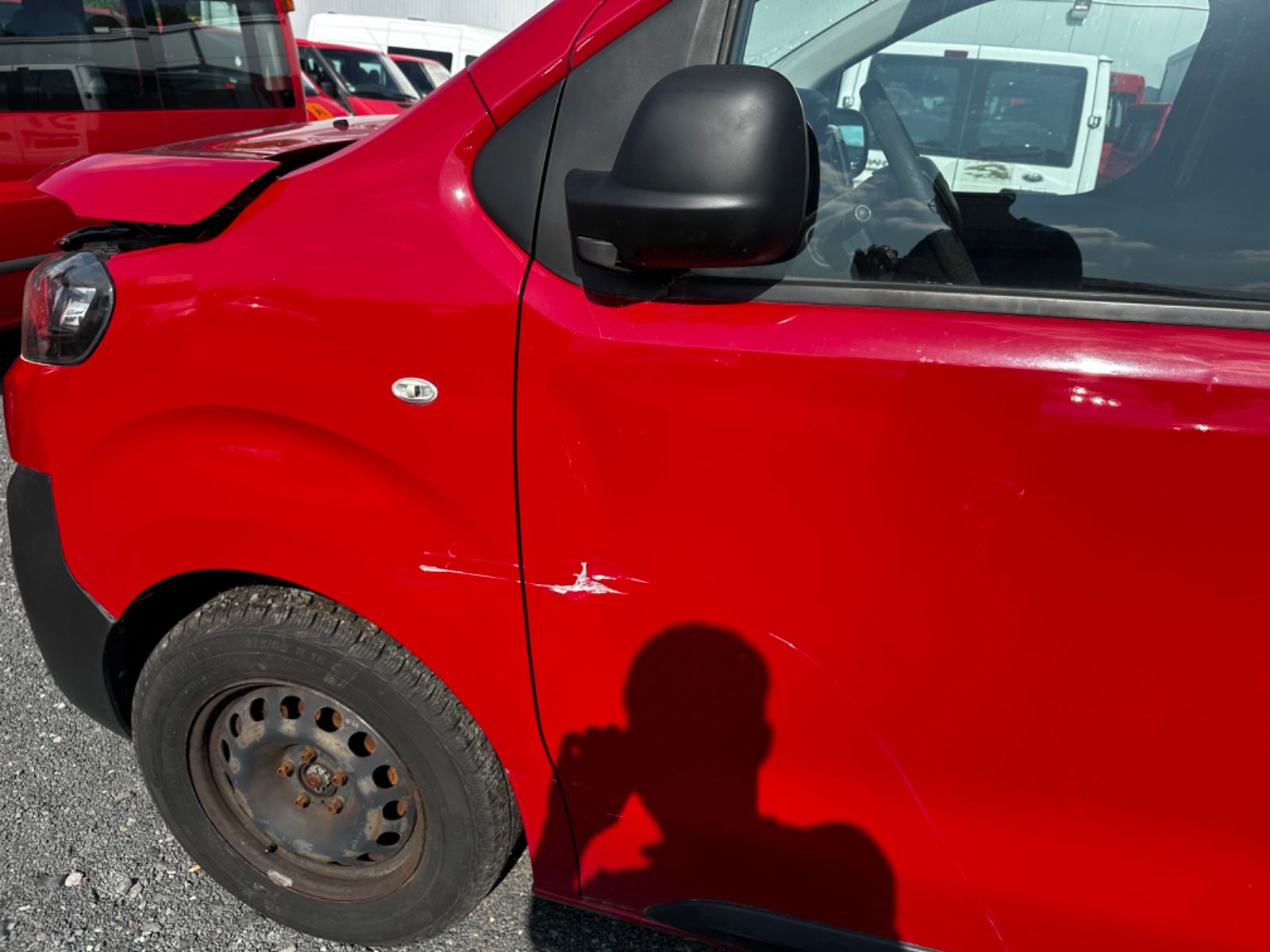 Fahrzeugabbildung Citroën Jumpy Kasten Business Unfall Motor läuft