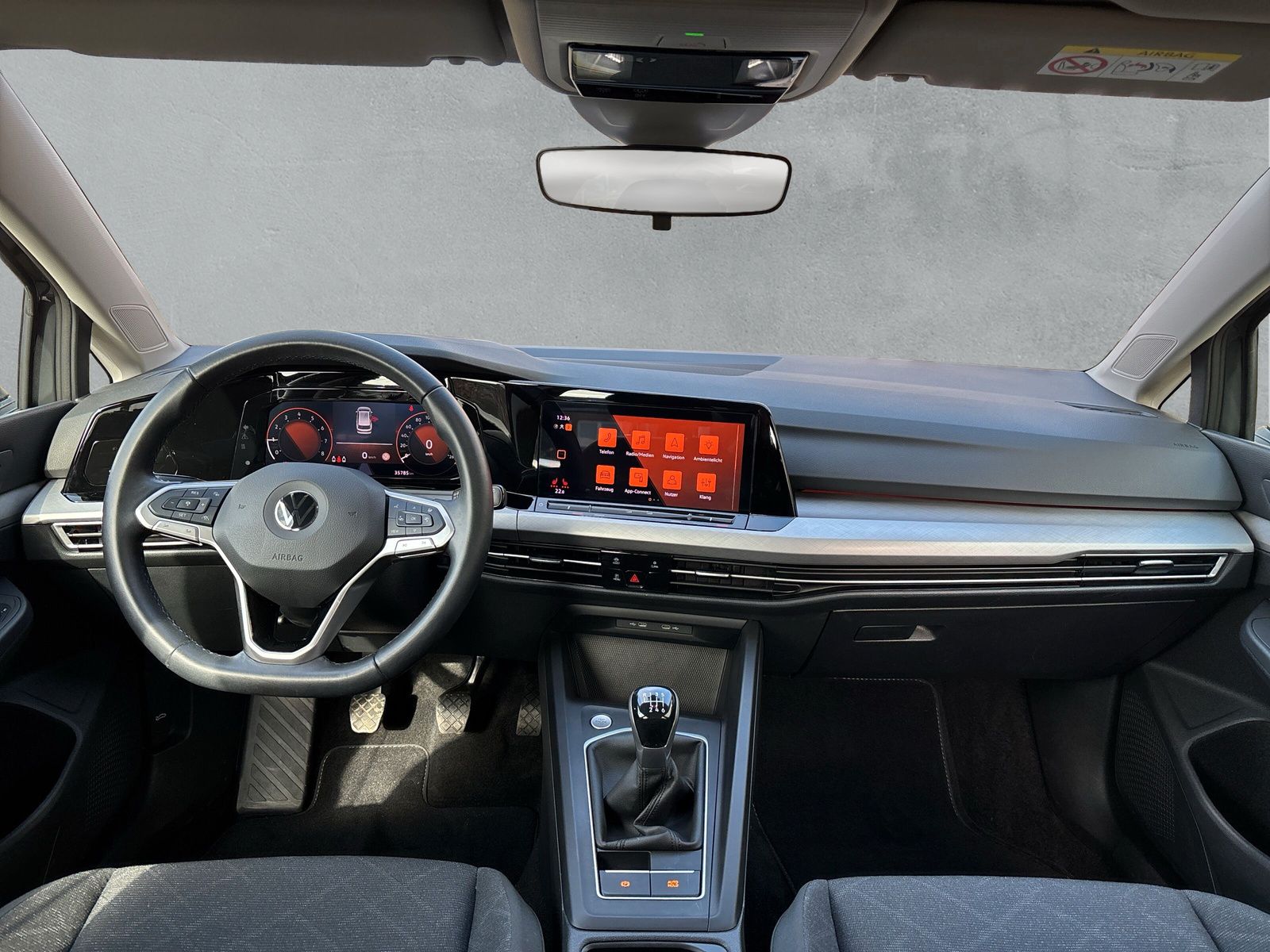 Fahrzeugabbildung Volkswagen Golf Variant 1.0 TSI Life ACC AppConnect SHZ PDC
