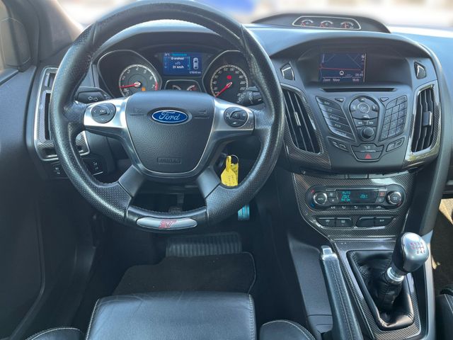 Ford Focus Lim. ST