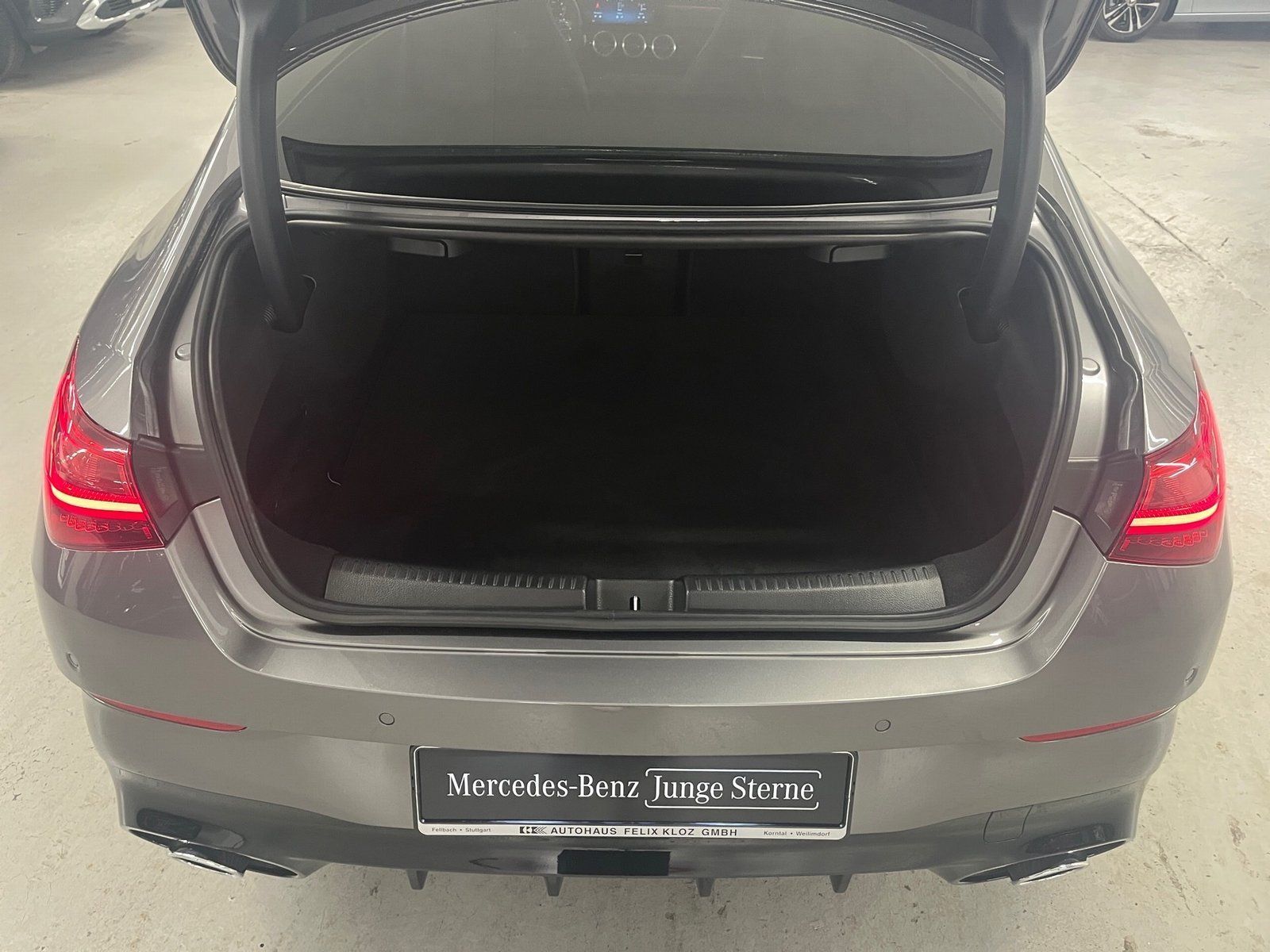 Fahrzeugabbildung Mercedes-Benz CLA 35 AMG 4M +*Pano*HUD*MuBeam*Distro*AHK*360°*