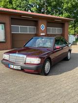 Mercedes-Benz 190 Avantgarde Rosso 1.8 Sondermodell - Mercedes-Benz 190: Avantgarde