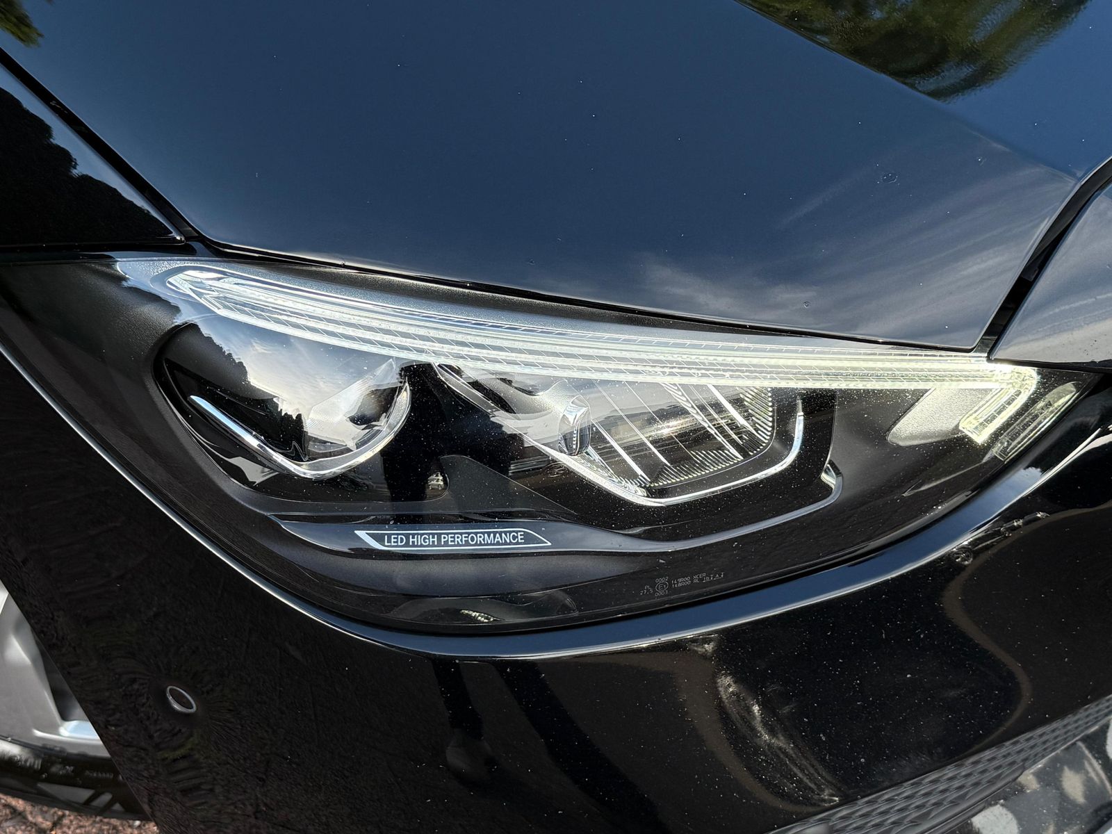 Fahrzeugabbildung Mercedes-Benz C 220 d T 9G LED+MBUX+KAMERA+SHZ+PARK+DAB