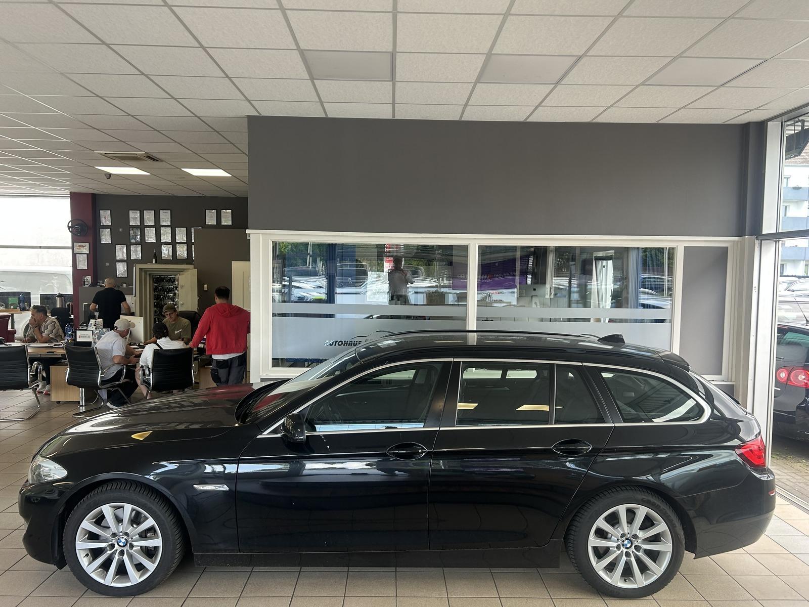 BMW 525 d Touring Xenon T-Leder Navi AHK SHZ RFK LM