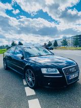 Audi S8 5.2 tiptronic quattro - - Audi S8 mit Benzin-Antrieb: Limousine, 5.2