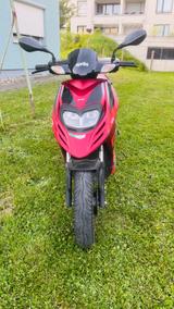 Aprilia SR     Motard  - APRILIA VON 1 BIS 50 CCM