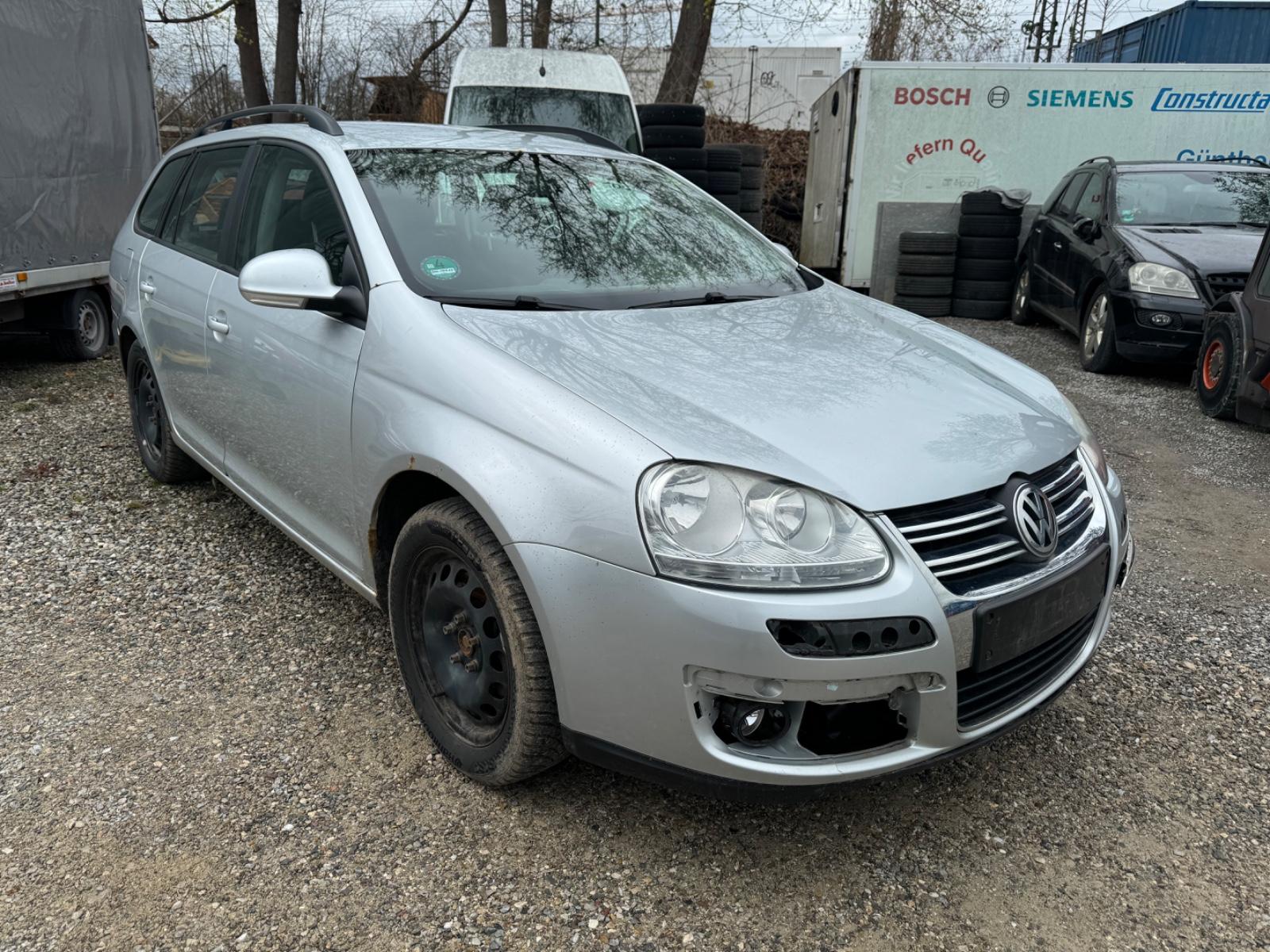 Volkswagen Golf 2008 — rear view