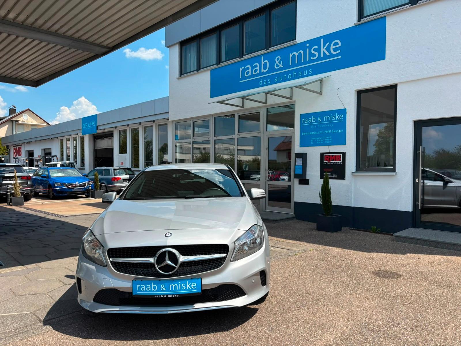 Mercedes-Benz A 180 Urban *Navi/SHZ/PDC*