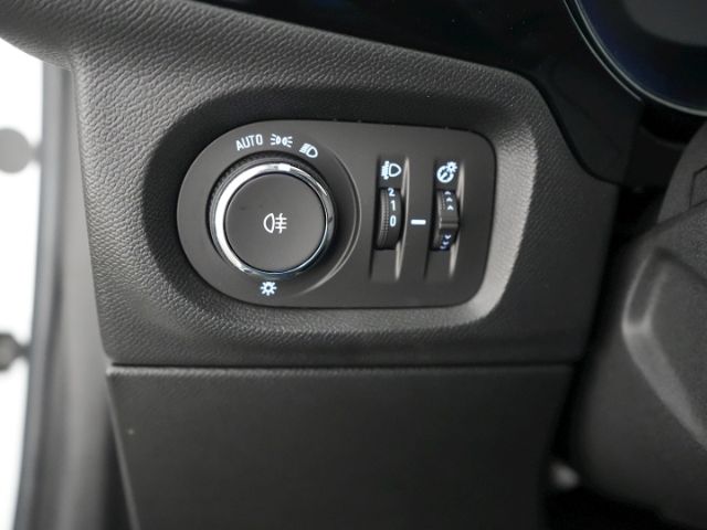 Corsa-e F EDITION 50kWH AT+LED LICHT+RÜCKFAHRKAM