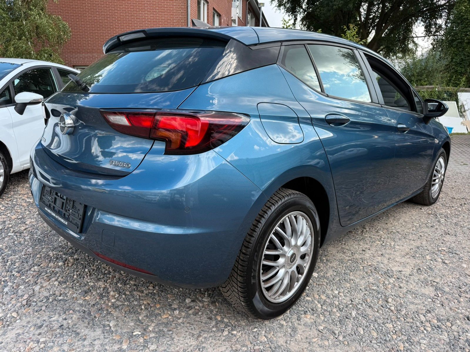 Fahrzeugabbildung Opel Astra K Lim. 5-trg. Business Start/Stop