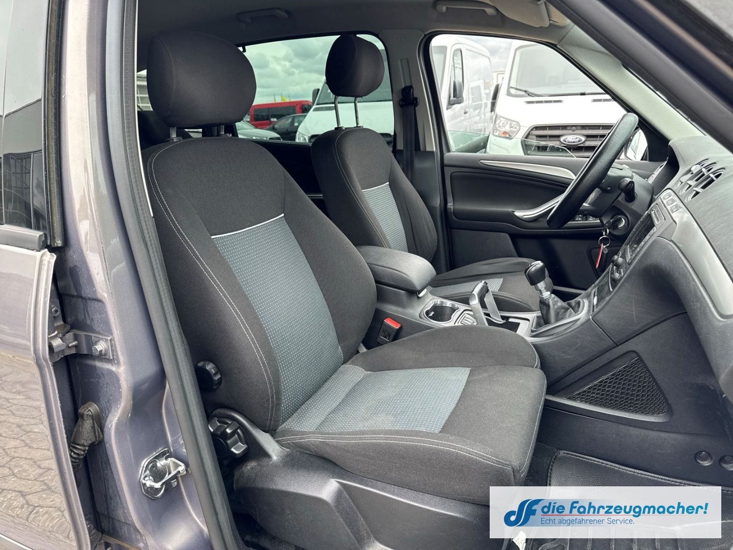 Fahrzeugabbildung Ford S-Max Business Edition Navi Mehrzonenklima *EXPO