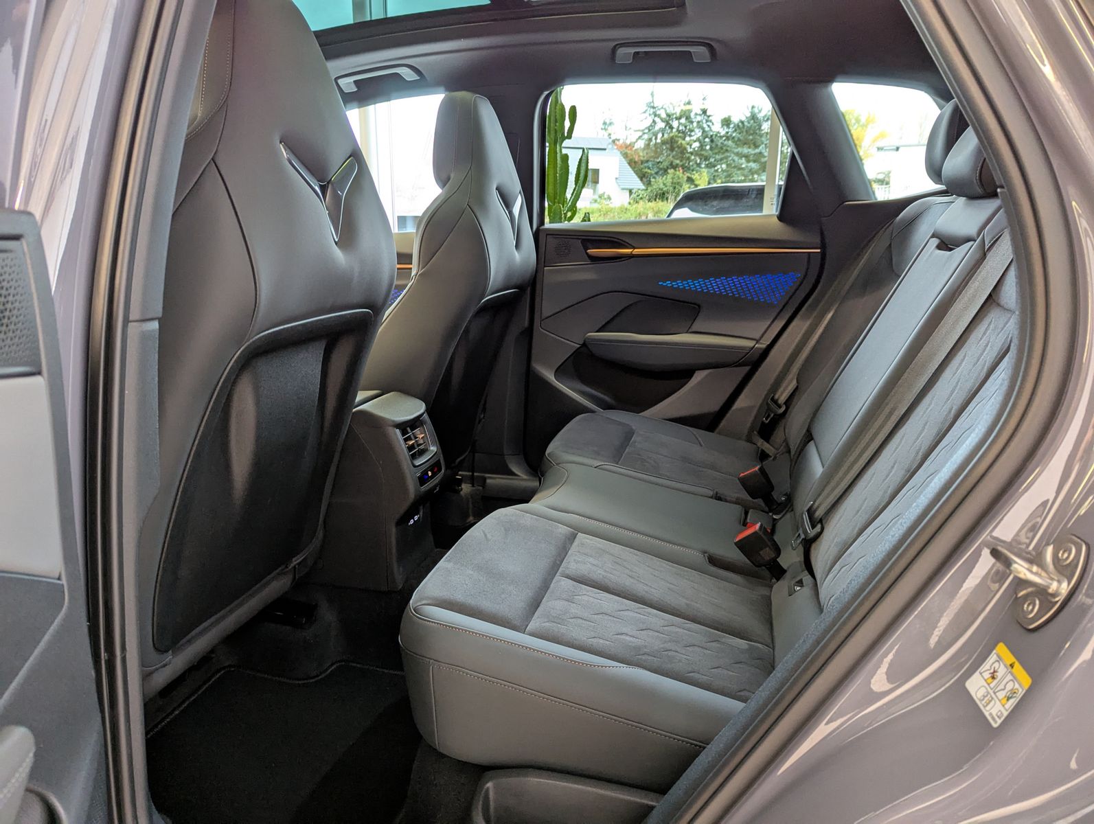 CUPRA Terramar 1.5eTSI HUD DCC Matrix Pano Sennh. 20" - Image 13