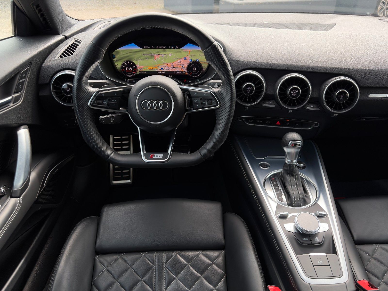 Fahrzeugabbildung Audi TT Coupe 1.8 TFSI S Line B&O CAM Tempomat Leder